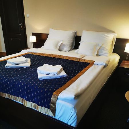 Fort Hotel Варшава Экстерьер фото