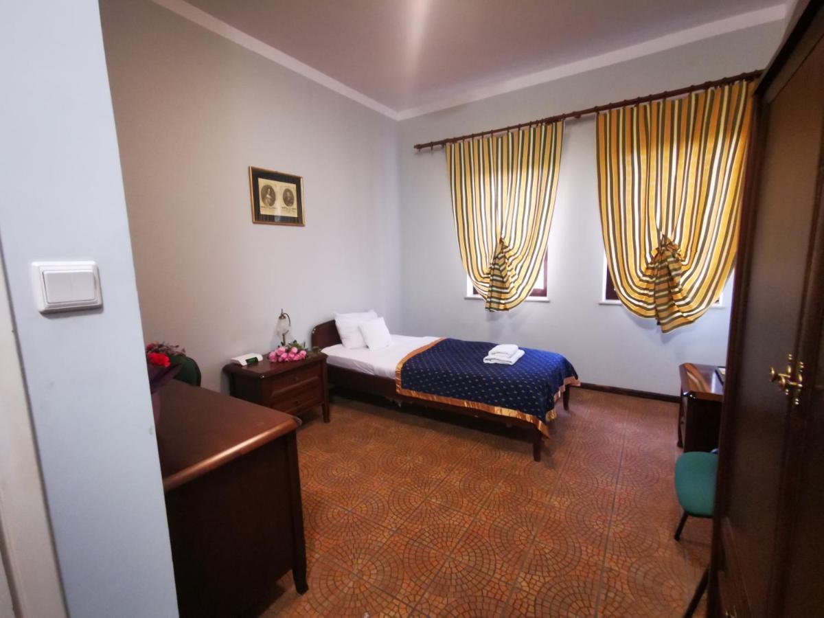 Fort Hotel Варшава Экстерьер фото